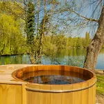 Camping Du Chateau 2*