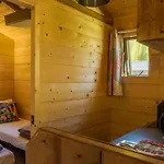 Camping Du Chateau Hondainville