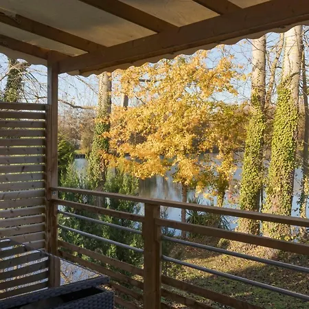 Campsite Du Chateau Hondainville