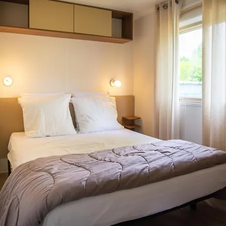 Du Chateau 2* Hondainville